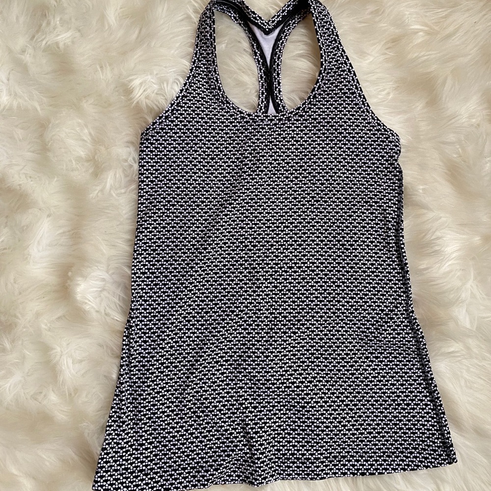 Lululemon tank - Picture 2 of 4